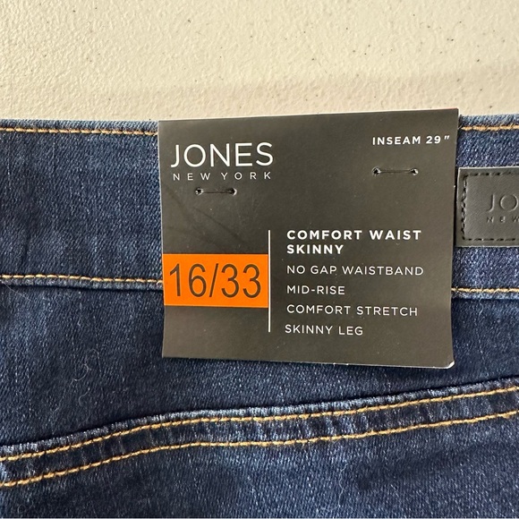 NWT - Women's Dark Blue Slim Fit Jeans - Picture 13 of 15